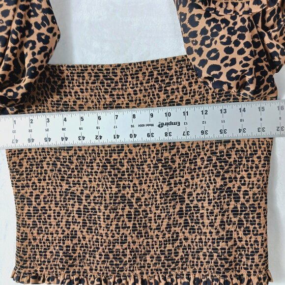 Gianni Bini, NWT Leopard Print Top, Size Large, Smocked Bodice & Sleeve Cuffs - Picture 9 of 16